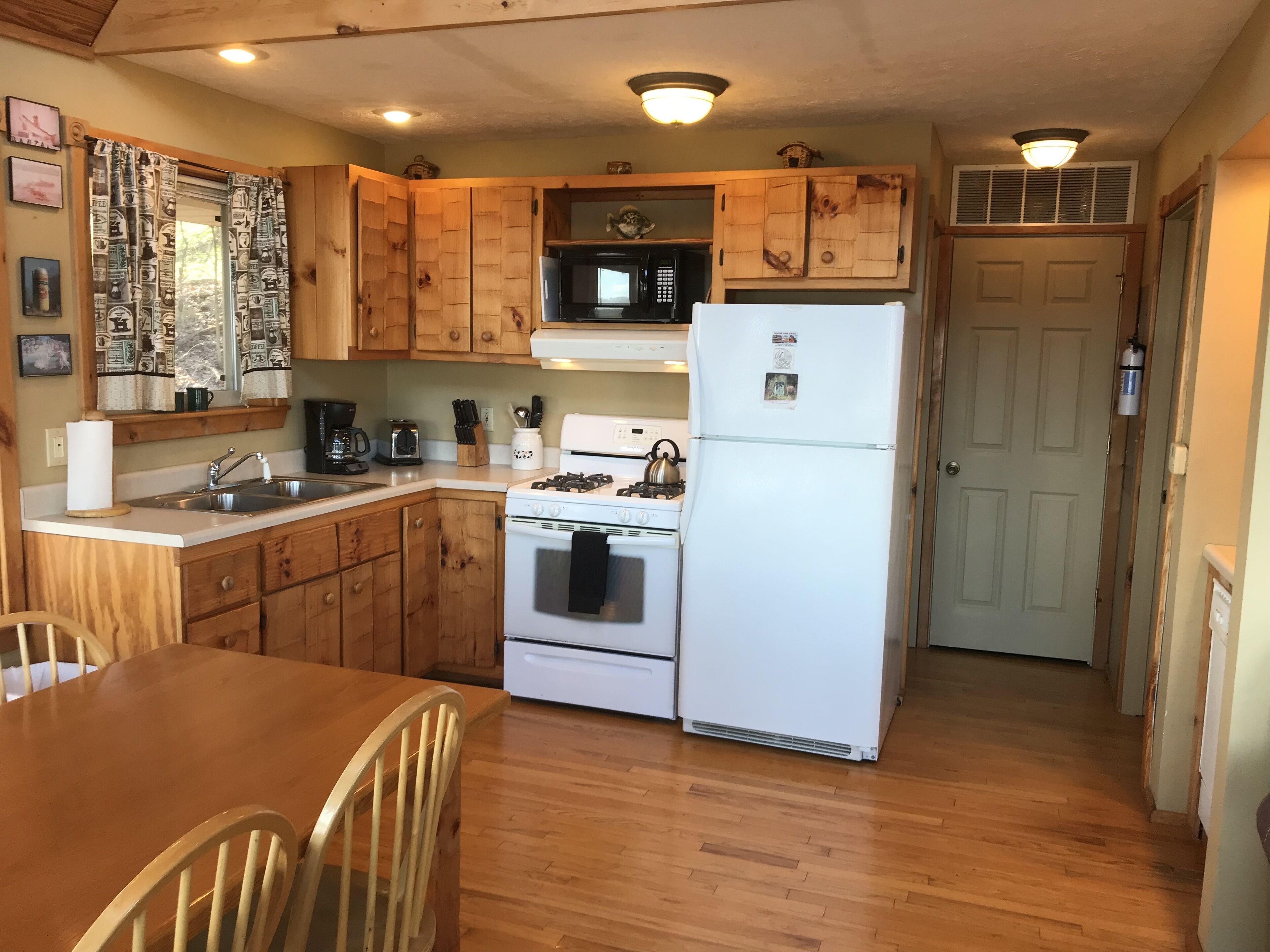 The Yin-Yang: sleep six comfortably!