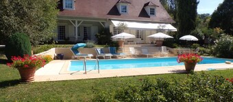 BEAUTIFUL LUXURY HOUSE