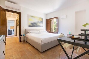 5 Schlafzimmer, Betten mit Memory-Foam-Matratzen, Internetzugang