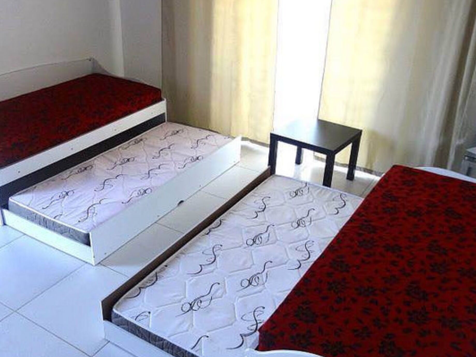 Apartment on the beach for 6 people / closed condominium