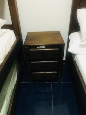 2 bedrooms
