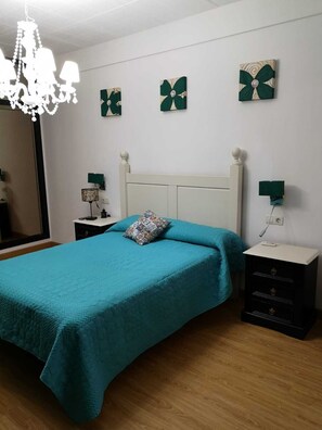 3 chambres, fer et planche Ă repasser, Wi-Fi, draps fournis