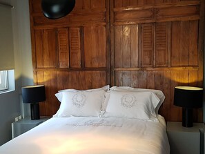 Deluxe Apartment | Living area - Admetus Psyrri Loft  by K&K (Athens)