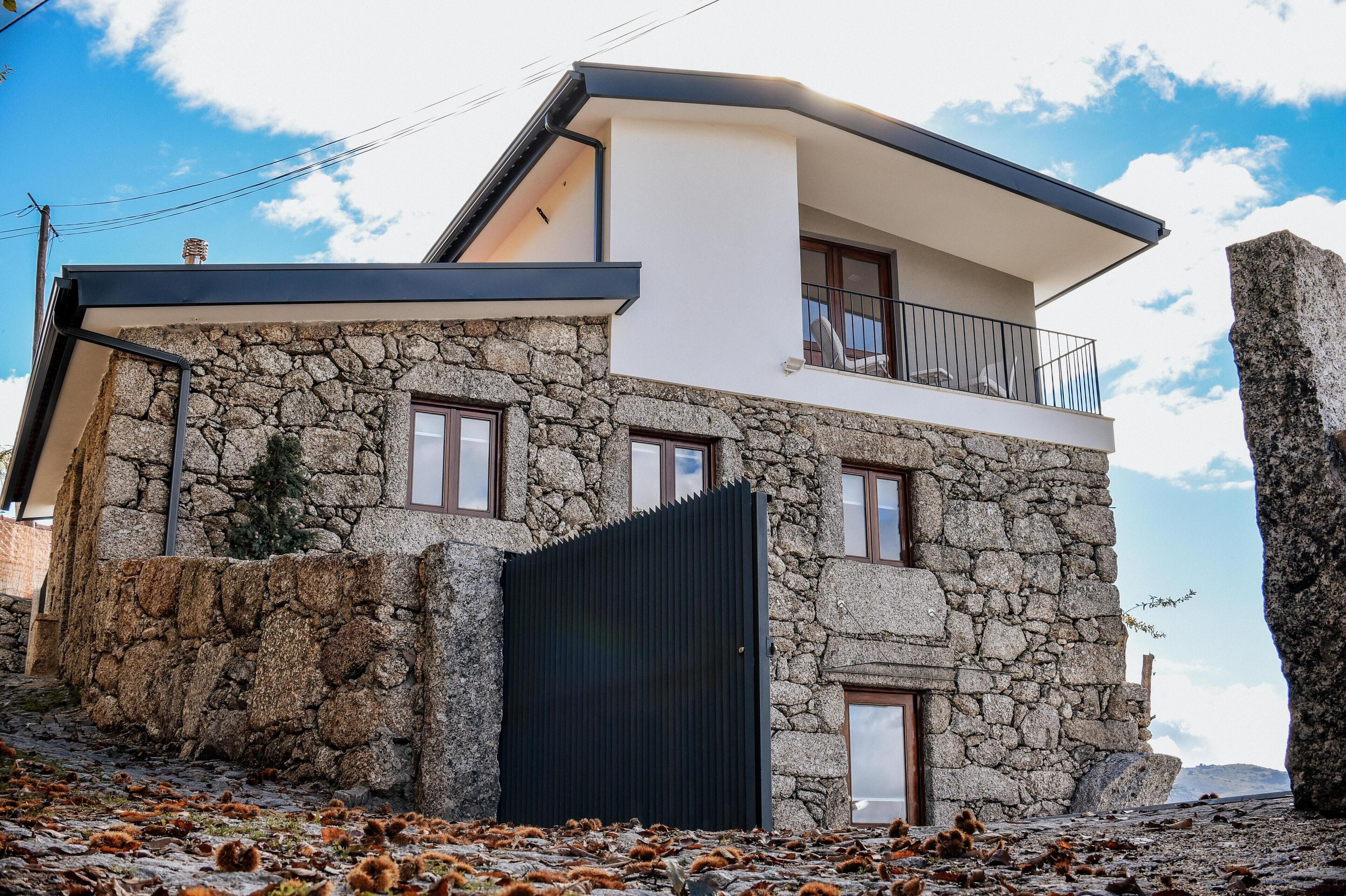 Bom Jesus das Mós House