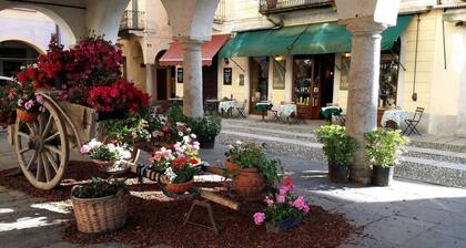 CHARMING ROMANTIC APARTMENT LAKE VIEW CLOSE TO LAKE/SQUARE/TOWNHALL