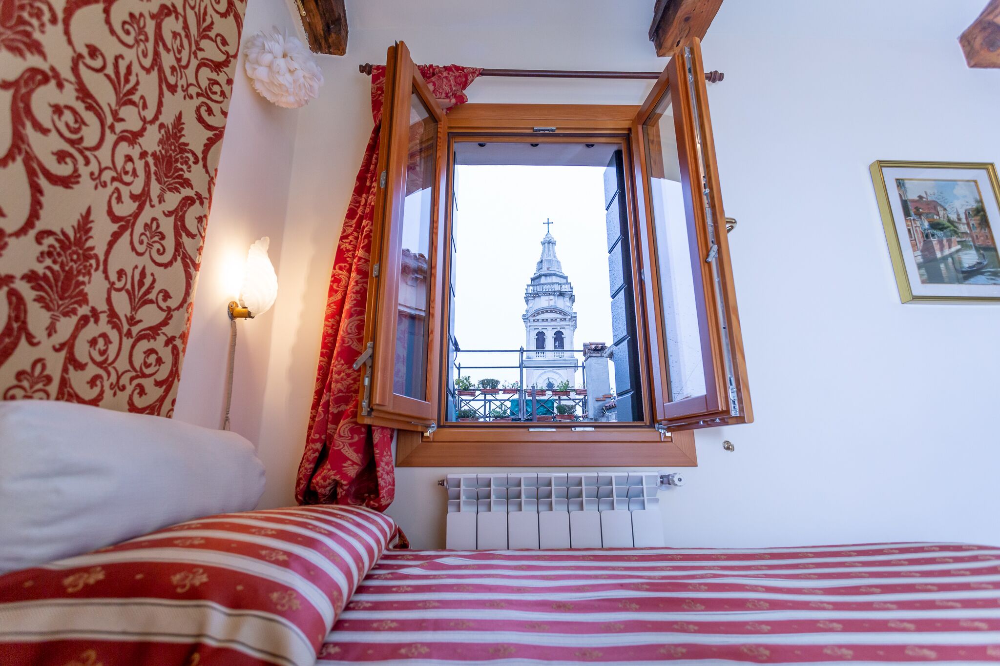 2 makuuhuonetta, silitysrauta/-lauta, Wi-Fi, vuodevaatteet