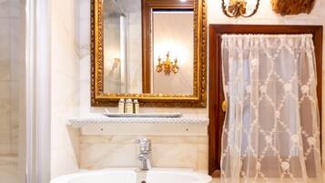 Shower, toilet paper