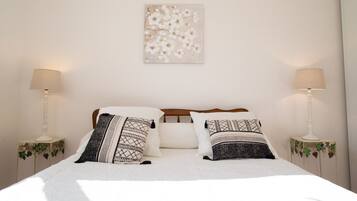 6 chambres, fer et planche à repasser, Wi-Fi