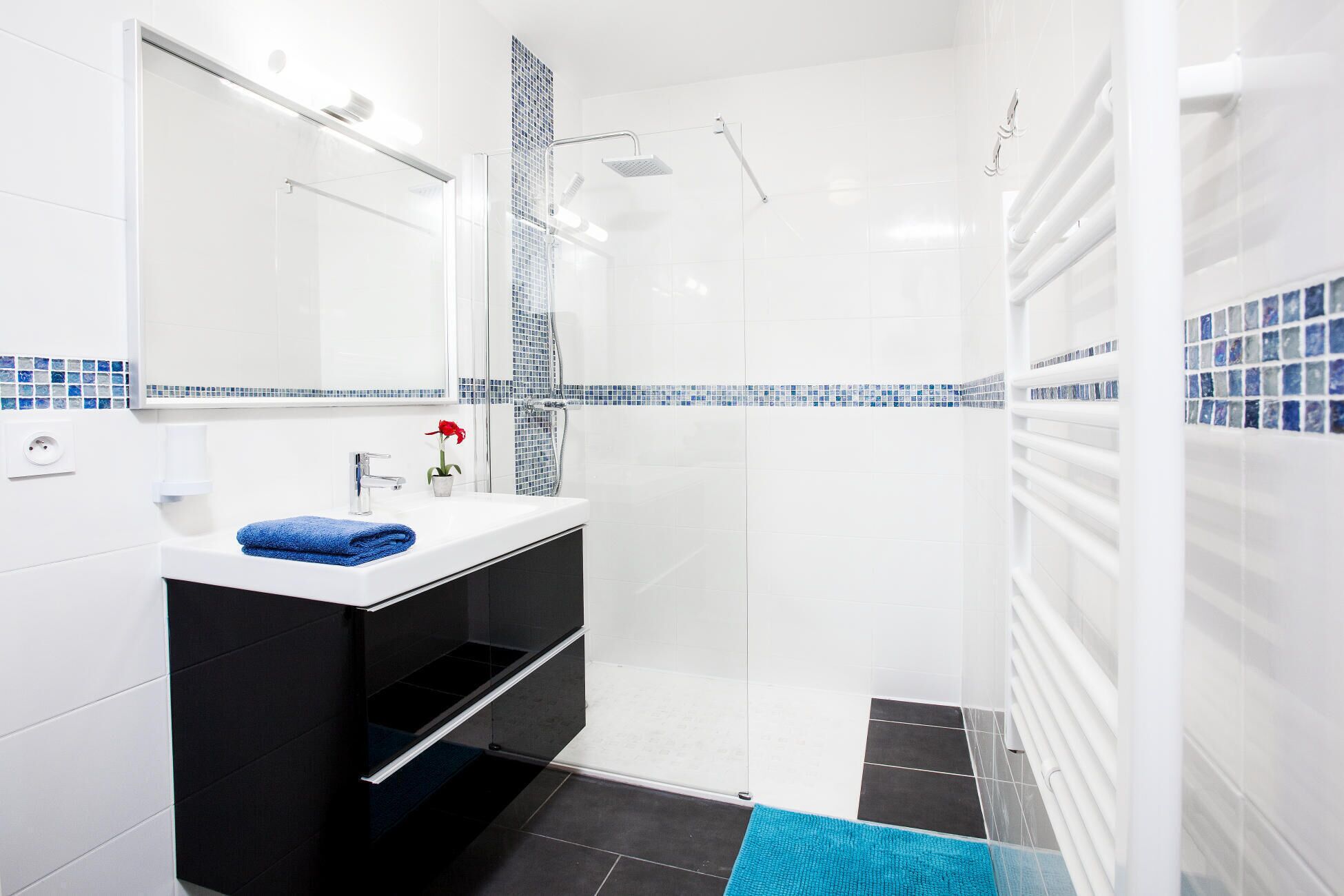 Hair dryer, towels
