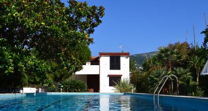 Villa Aurora - Sorrento coast with magnificent view on the Gulf of Naples