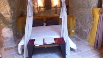 1 slaapkamer, een bureau, reisbedje, gratis wifi