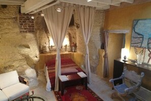 1 bedroom, desk, iron/ironing board, travel cot