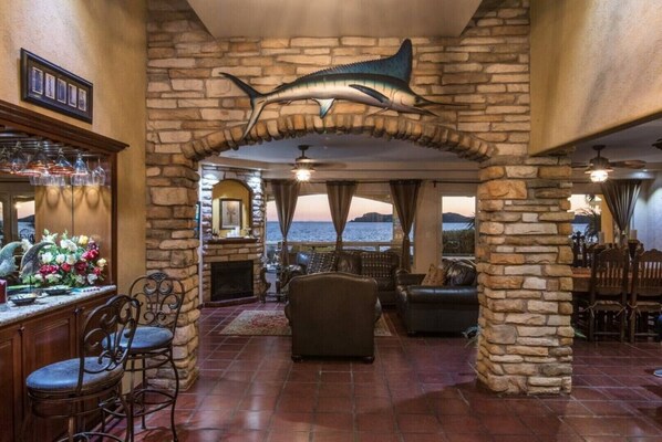 Bar (en la propiedad)