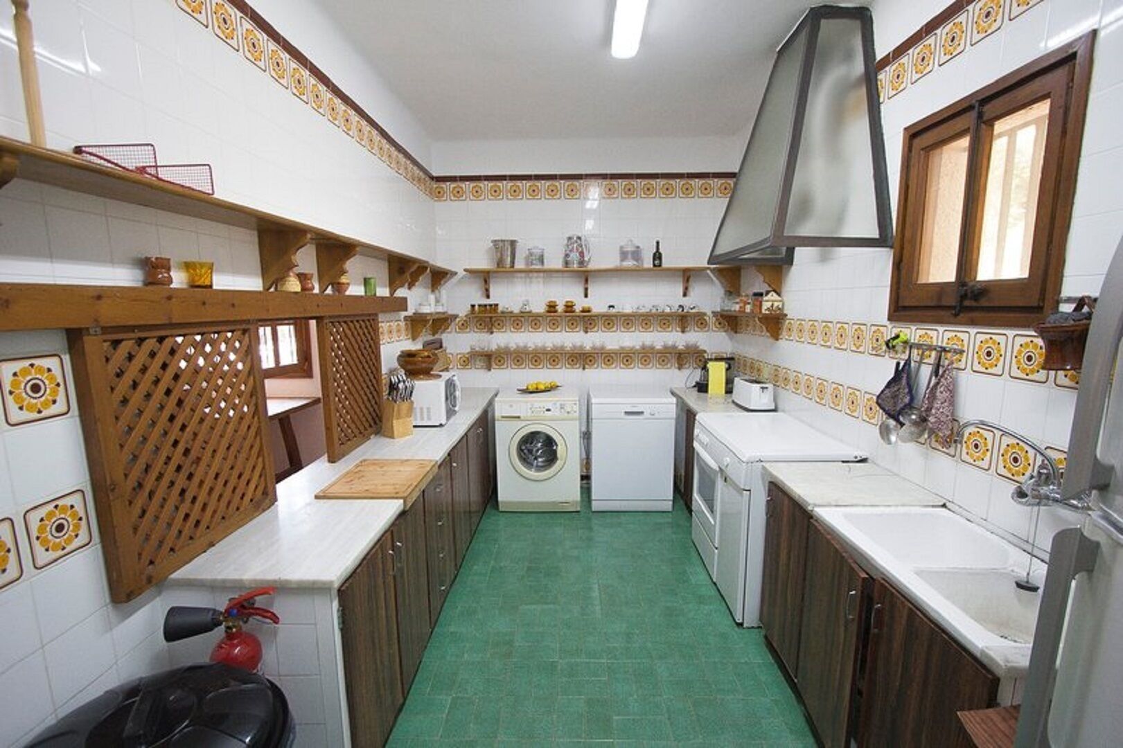 Réfrigérateur, micro-ondes, four, lave-vaisselle