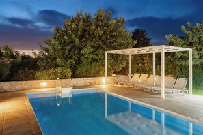 Outdoor pool - Villa Deleni - Private Pool, Sea Views & Gardens (Rethymno)