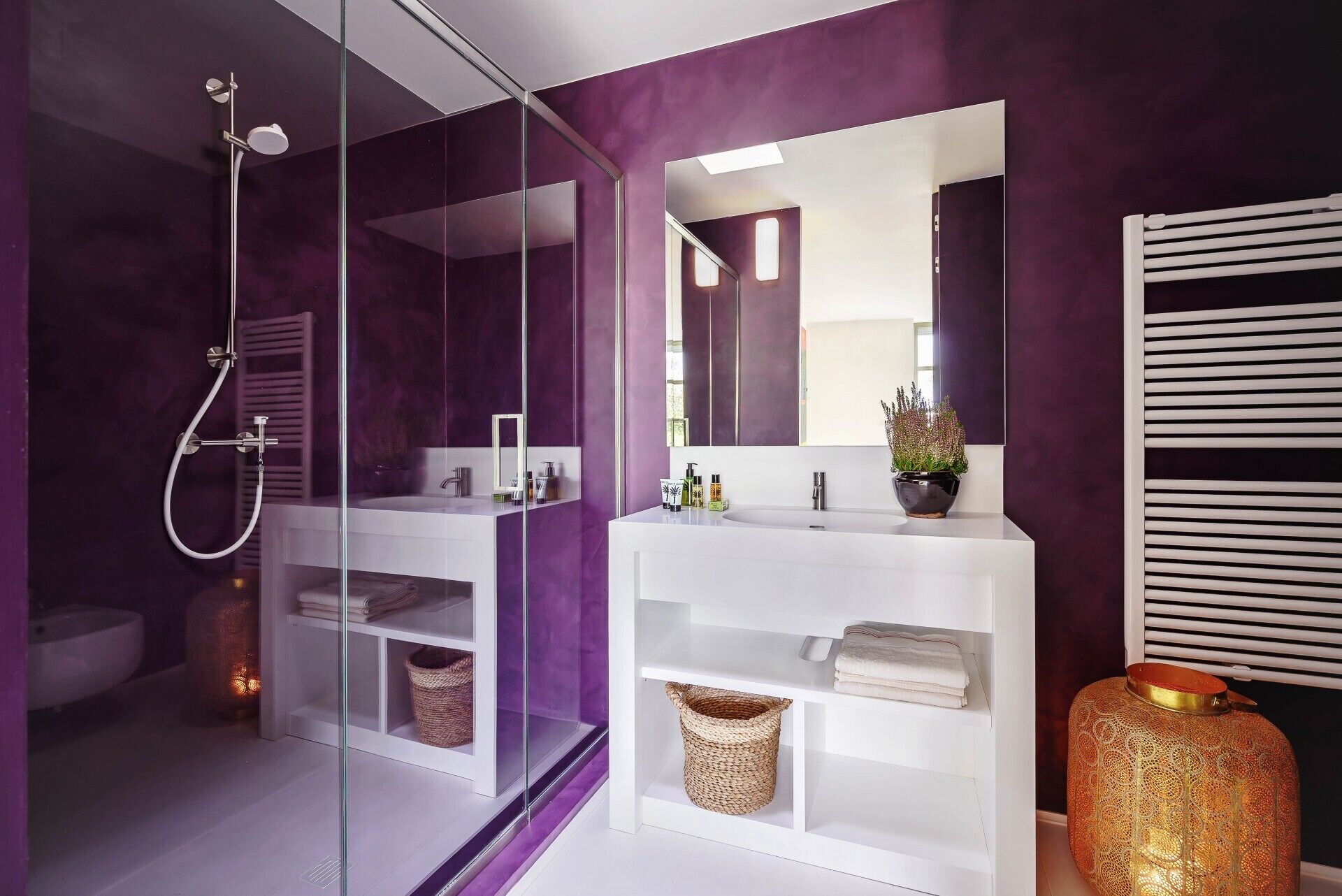 Doccia, vasca idromassaggio, asciugacapelli, bidet
