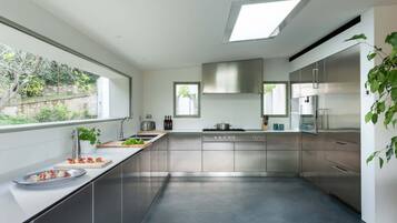 Mikrowelle, Ofen, Herdplatte, GeschirrspĂŒler