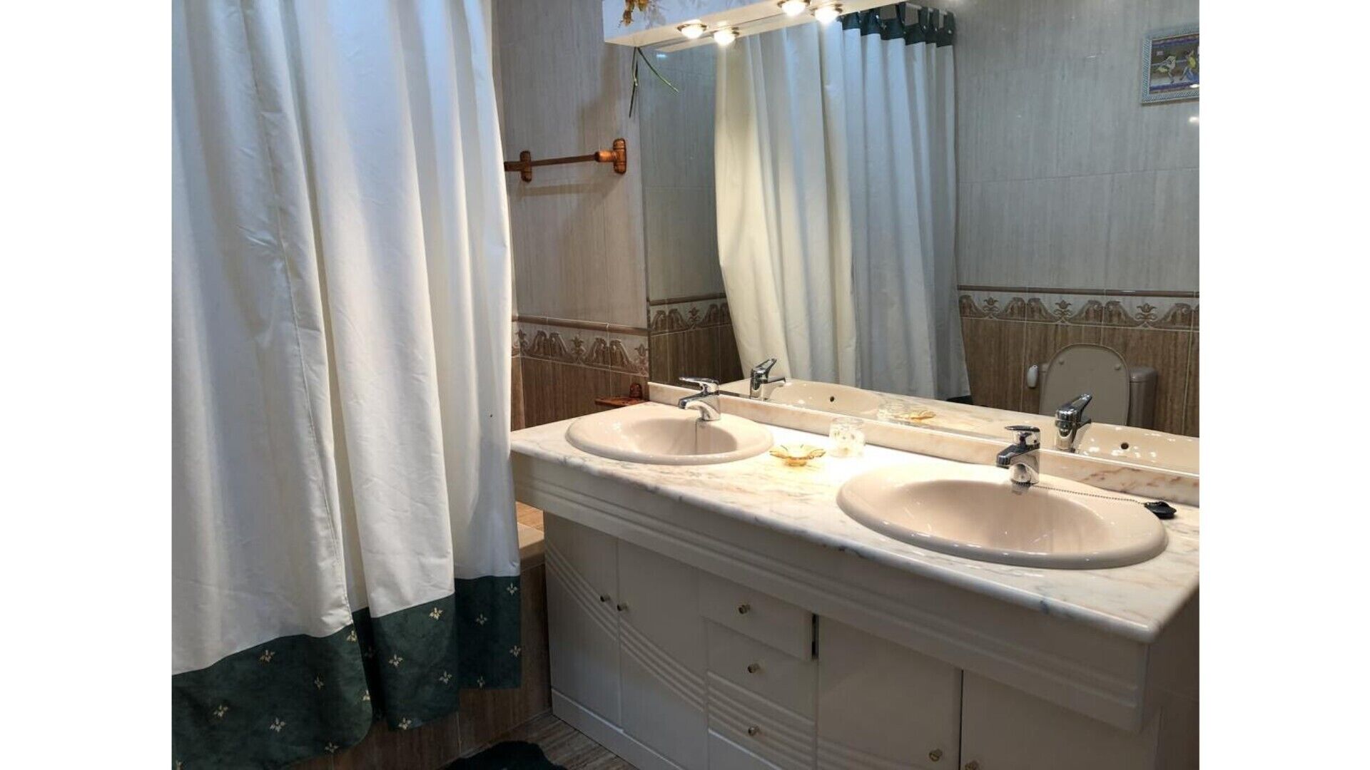 tourist house LA FRAGUA wiffi free, 5 bedrooms 3 bathrooms pets allowed