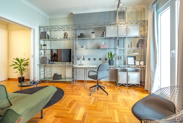 Apartment, 1 Bedroom | Living area