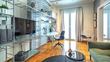 Apartamento, 1 habitación | Televisión