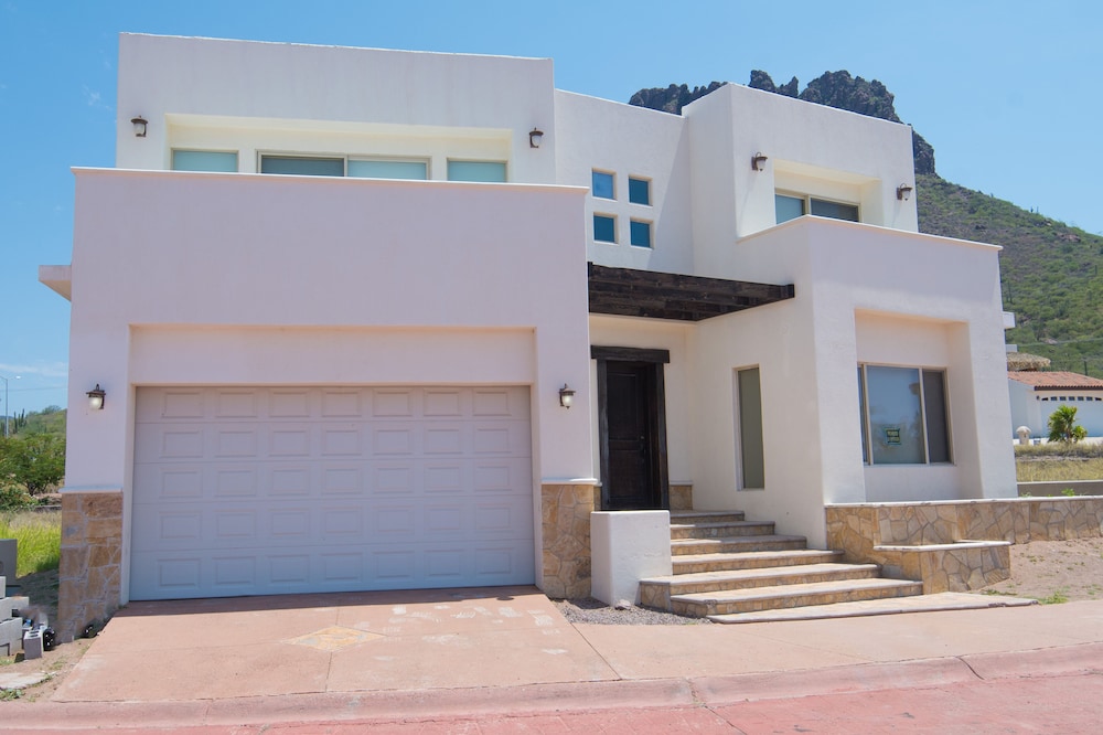 Beautiful house in Los Algodones