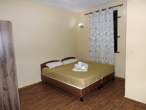 1 soverom, safe på rommet, strykejern/-brett og wi-fi (inkludert)