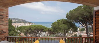 Fabulous apartment with sea views