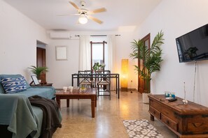 TV - Sunset Es Celler - Apartment with roofterrace (Alcúdia)