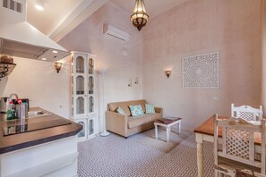 TV - Apartment ground floor (Tarifa)