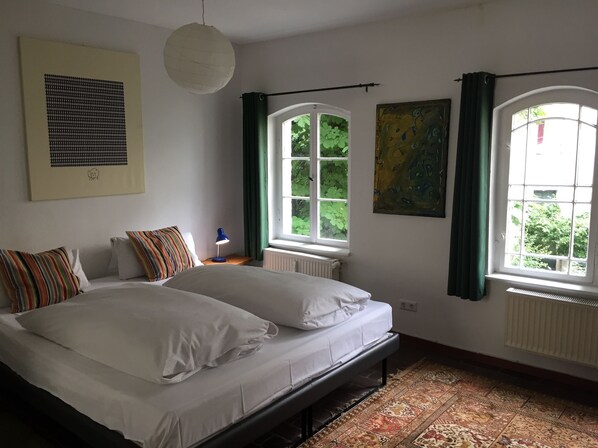 1 chambre, fer et planche à repasser, Wi-Fi, draps fournis