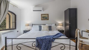 4 dormitorios, tabla de planchar con plancha, wifi y ropa de cama