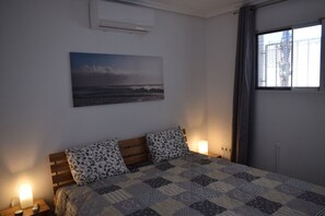 4 bedrooms, iron/ironing board, WiFi, bed sheets - Your vacation in the Blue House in Spain on the Costa Blanca (Cdad. Quesada)