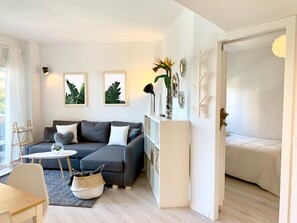Smart TV - Apartment on the beach with pool. (Almuñécar)