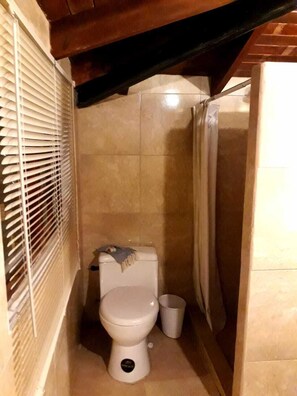 Handtücher, Seife, Toilettenpapier