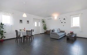 Interior - 2 bedroom pet friendly apartment in Vodnjan (Vodnjan)