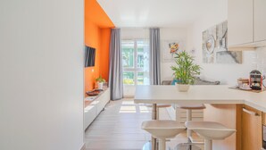 Luokittelematon kuva, 5 kautta 81, painike