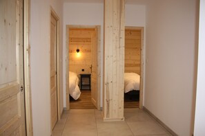 4 bedrooms, iron/ironing board, travel cot, free WiFi - Spacious apartment of 95 m2 in Morillon Village with private garage.   (Morillon village)