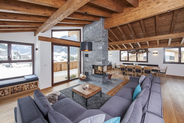 Lounge area
