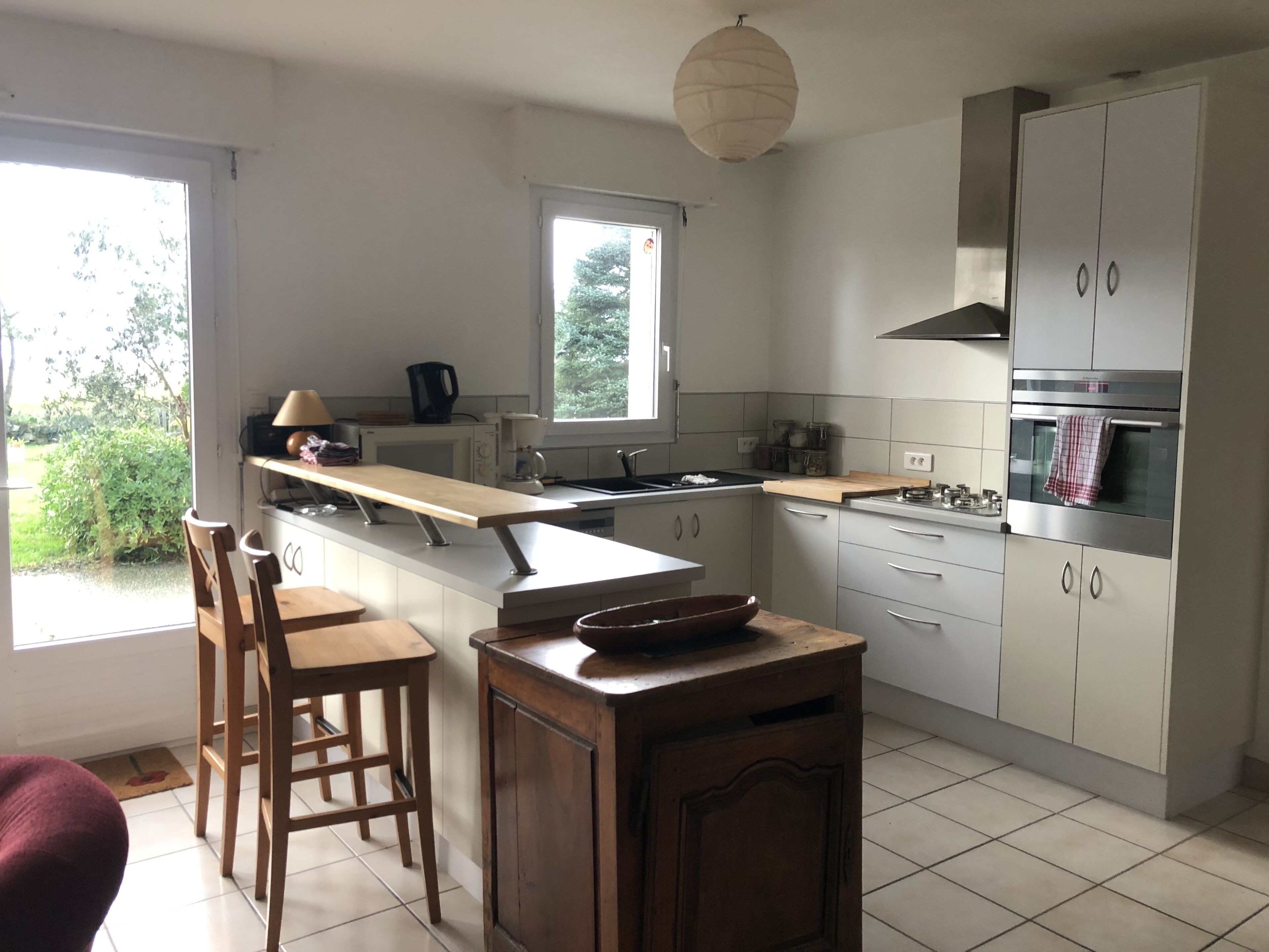 Large house surrounded by nature close to the ocean