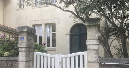 Hermoso estudio luminoso en la playa de Biarritz Miramar