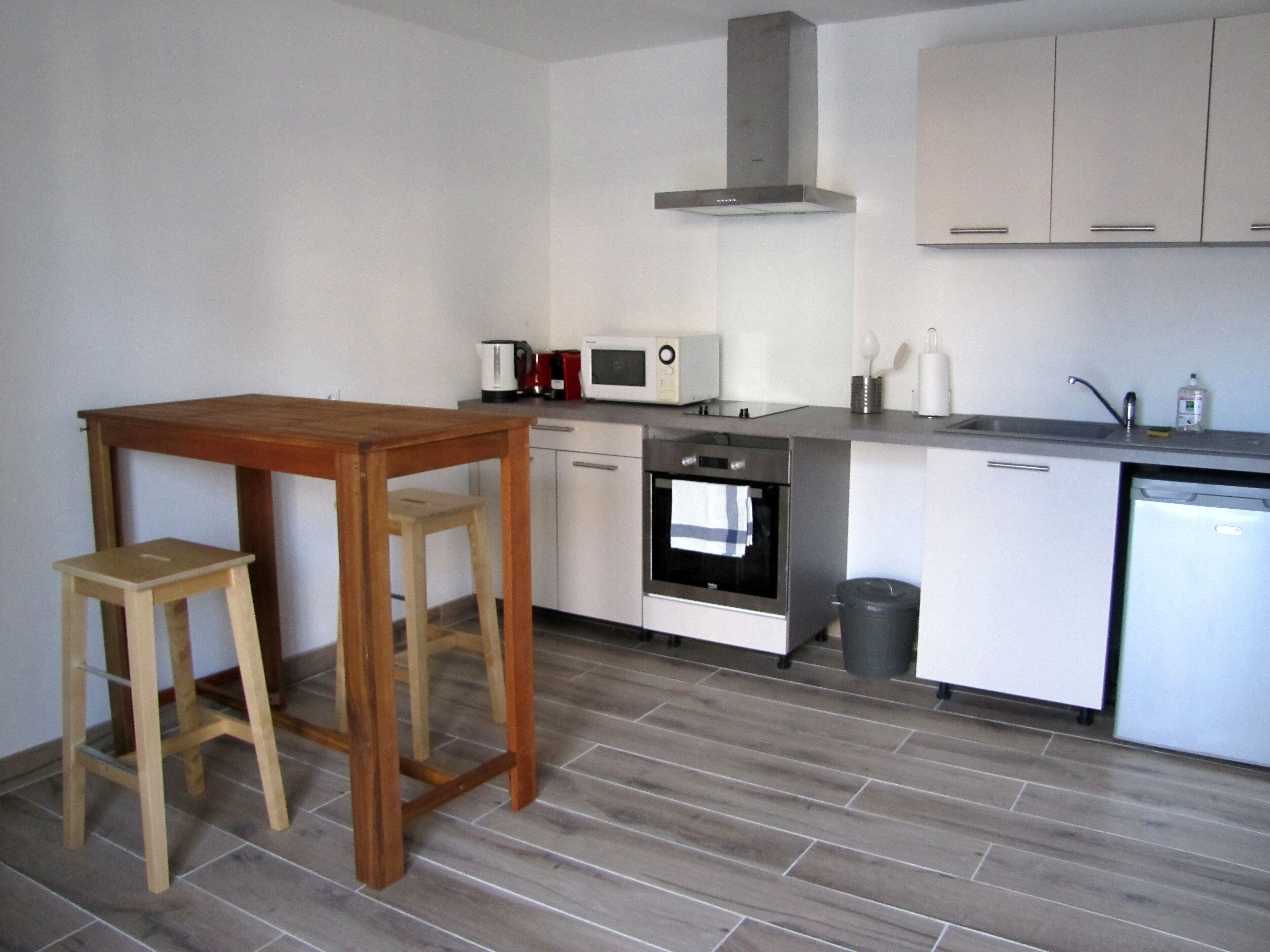 Independent cottage of 2019 facing the pool