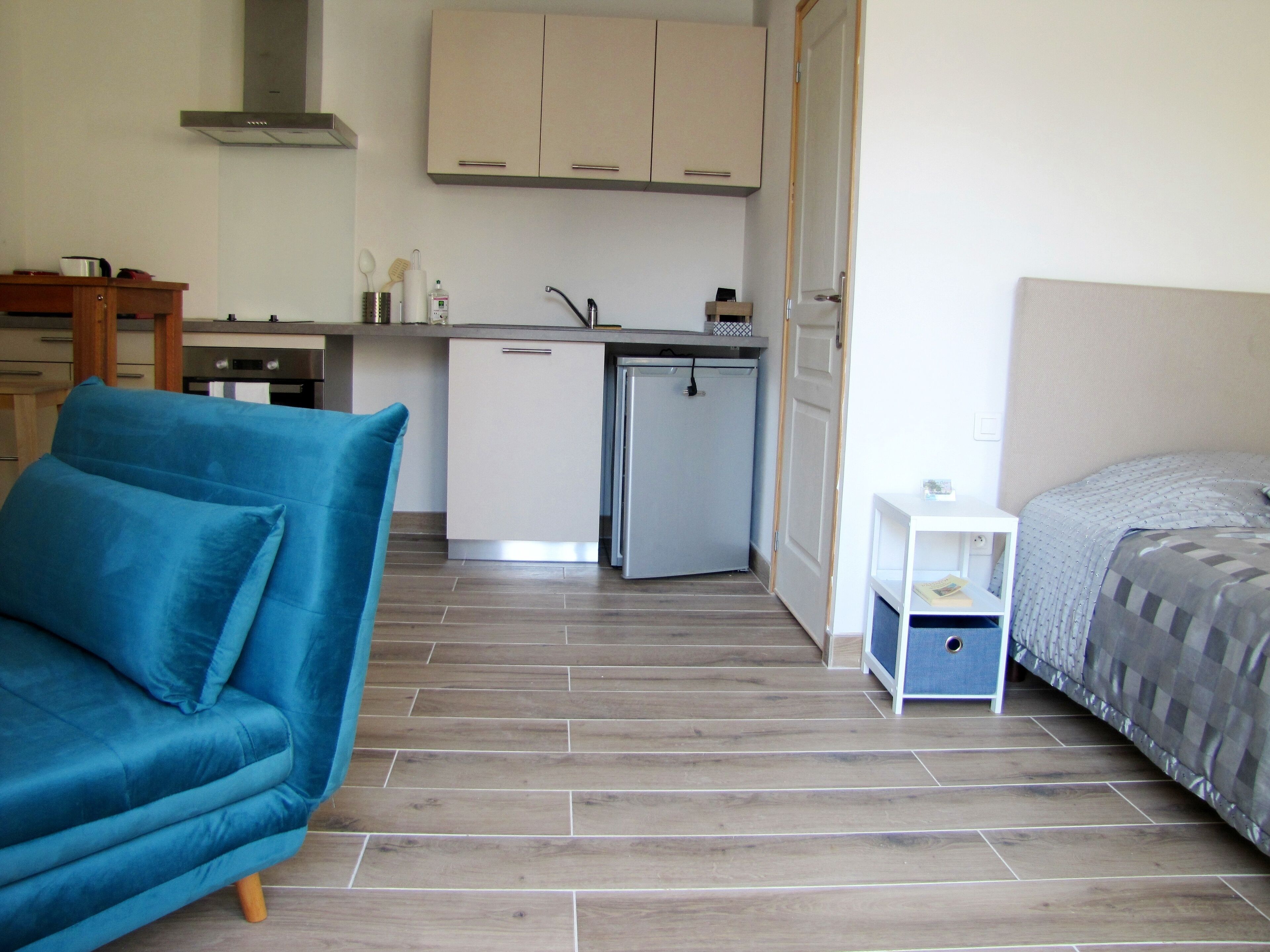 Independent cottage of 2019 facing the pool