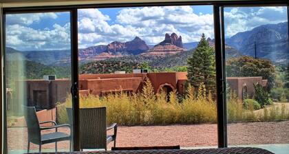 Uptown Sedona, Prime Location, HotTub VIEWS