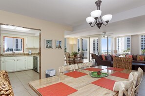 Dining - Spacious Condo, Steps from Beach, Water Park and Golf Courses within 4 miles! (Destin)