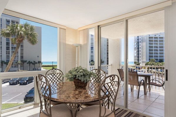 Dining - Spacious Condo, Steps from Beach, Water Park and Golf Courses within 4 miles! (Destin)