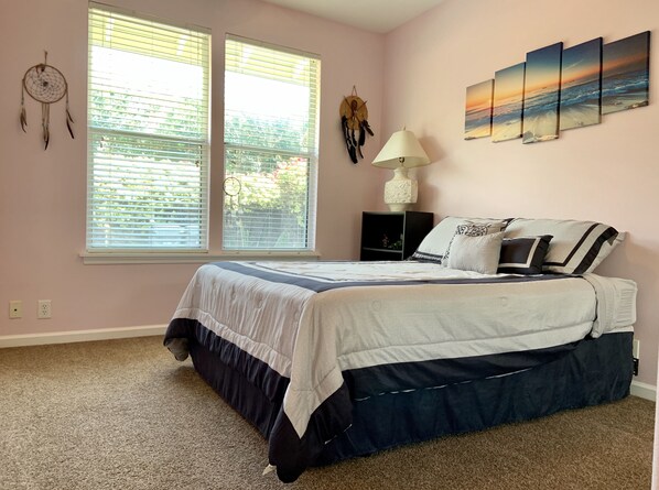 3 bedrooms, iron/ironing board, WiFi, bed sheets - Gated Community Located Within Walking Distance To The Beach (Kailua-Kona)
