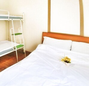 Family Room | Soundproofing, free WiFi, bed sheets - Jeju Masil Guesthouse-Hostel (Jeju City)