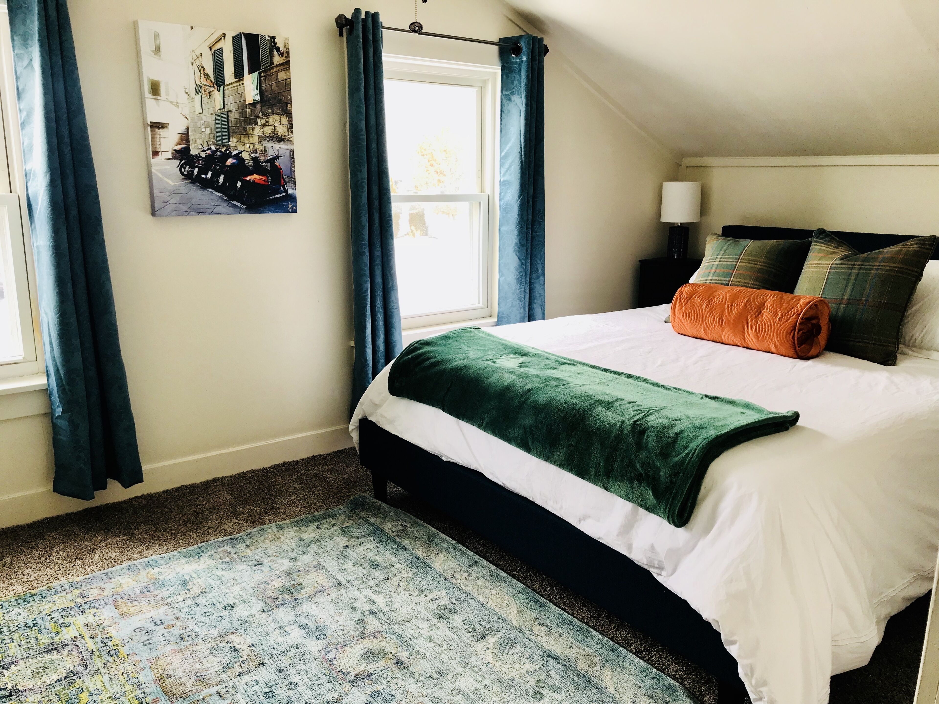 Fenced Yard - Fire Pit - Grill - 10 Mins to Starved Rock!