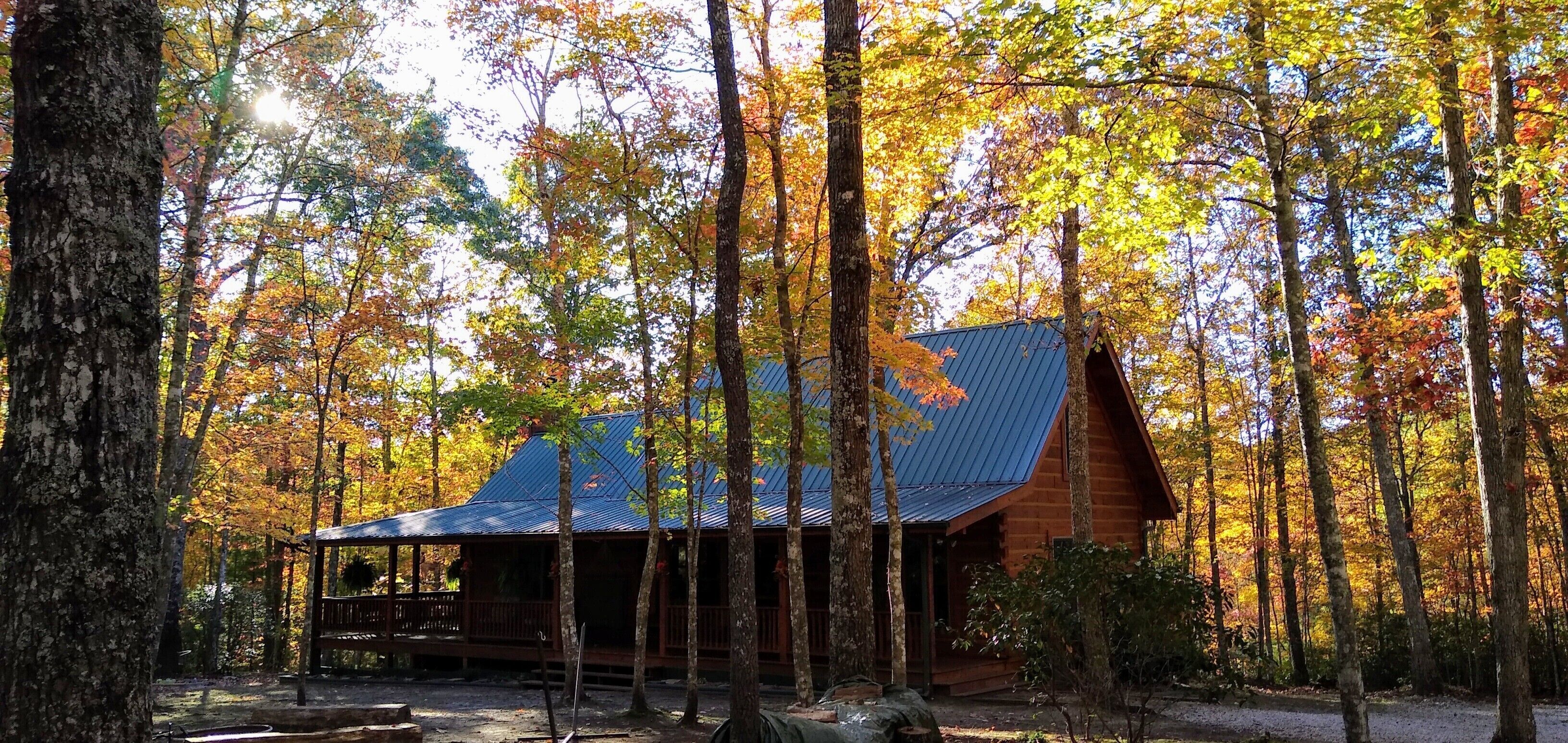 1159 Wilderness Trail Oneida Tn on 5 acres. Family  Gatherings& Hikers Paradise 