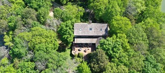 Luxury Log Home. Douglas Lake Estate. 40 acres with only 2 homes.